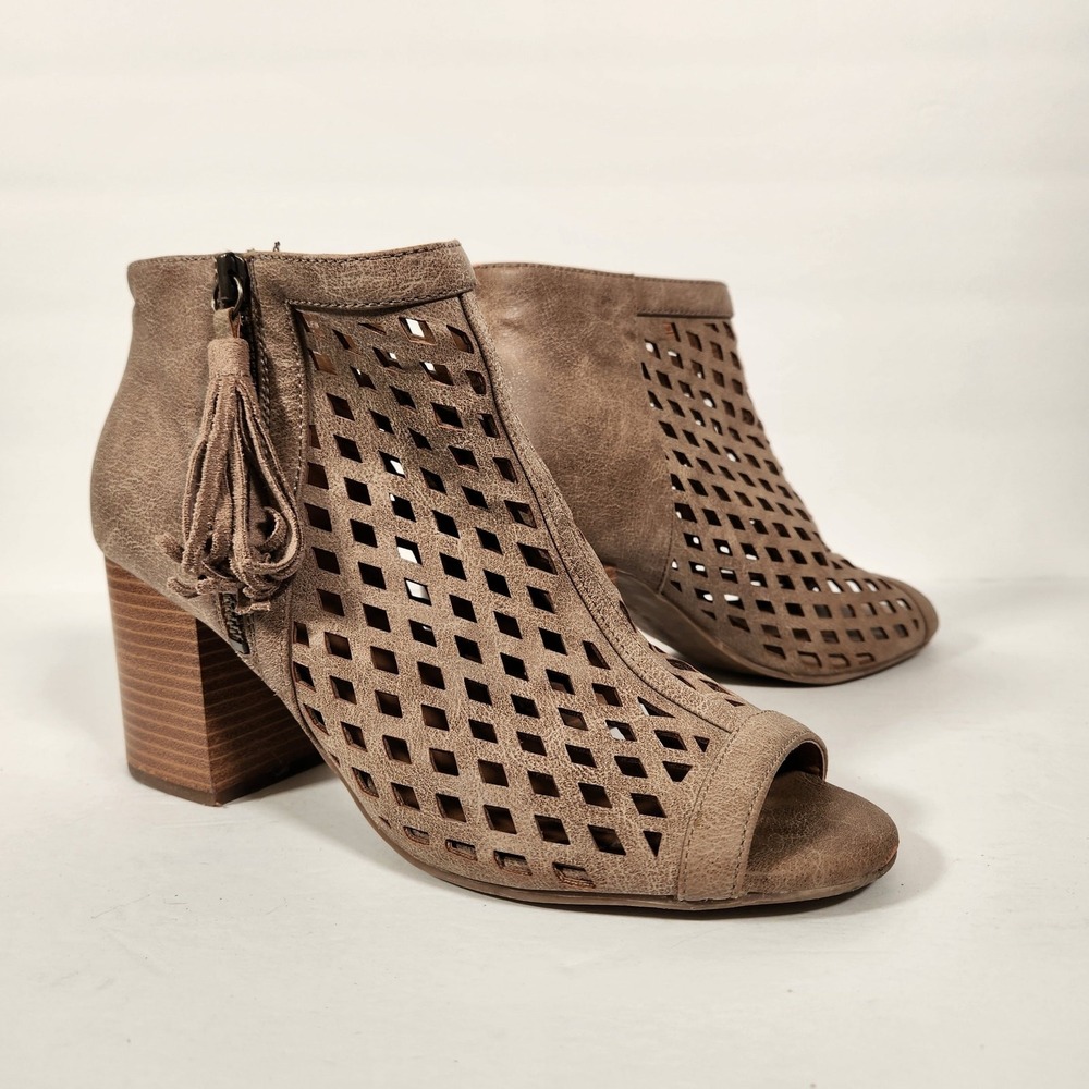 MAURICES Ankle Bootie 10M Tan Faux Suede Laser Cut Out Open Toe Tassel Boho